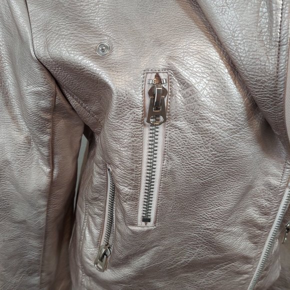 NWOT Signature 8 of Los Angeles Faux Leather Moto Jacket Champagne Color - Picture 9 of 17